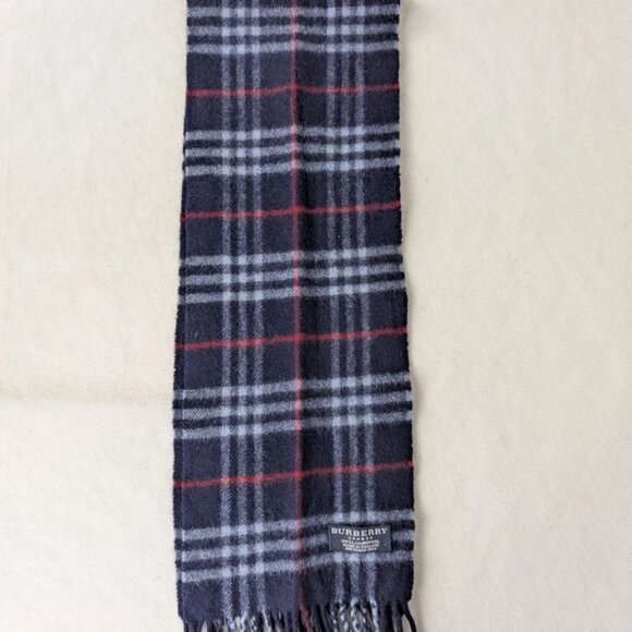 Pre-Loved Burberry Lambswool Scarf Blue – Unisex Check – Luxury Winter Accessory - Picture 4 of 7